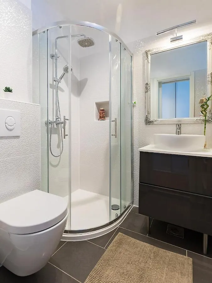 Bella Vista Premium Apartment 波雷奇 克罗地亚